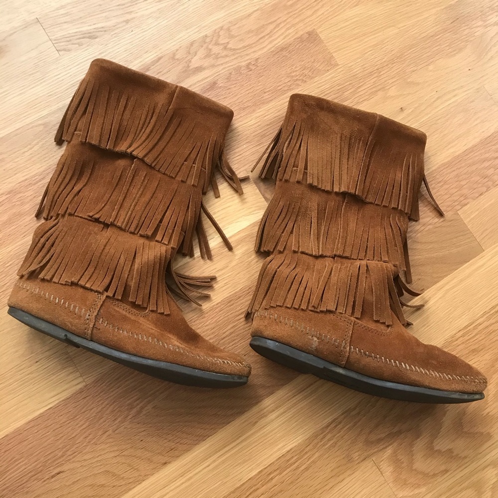 Minnetonka 3-Layer Fringe Boot Brown - Picture 5 of 8